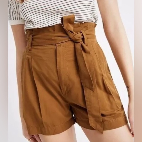 Madewell Paper Bag Shorts in Dried Cedar size 10 new with tags